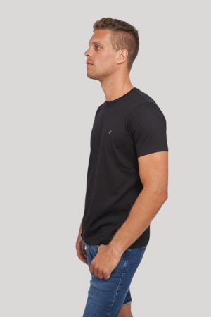 Remera de algodón negra Front Tag