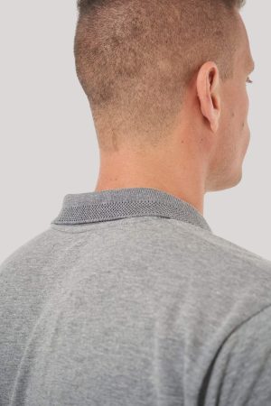 Chomba gris oscuro cuello jacquard Jasper