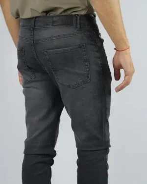 Jean negro semi slim Black