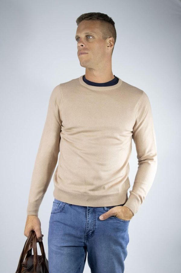 Sweater beige cuello redondo