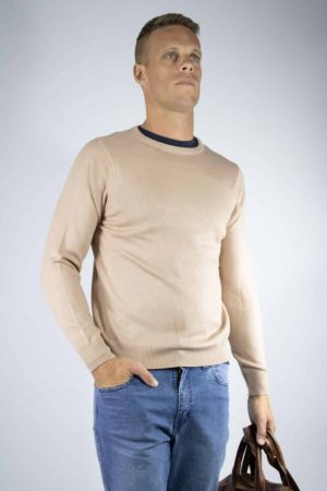 Sweater beige cuello redondo