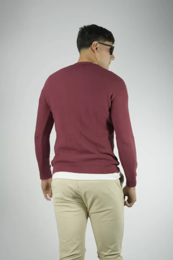 Sweater bordo cuello redondo