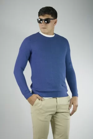 Sweater azul cuello redondo