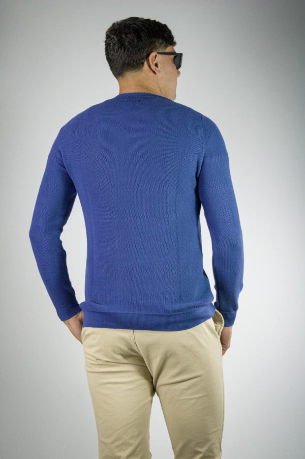 Sweater azul cuello redondo