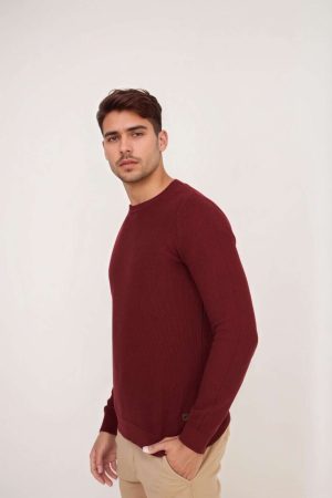 Sweater bordo cuello redondo