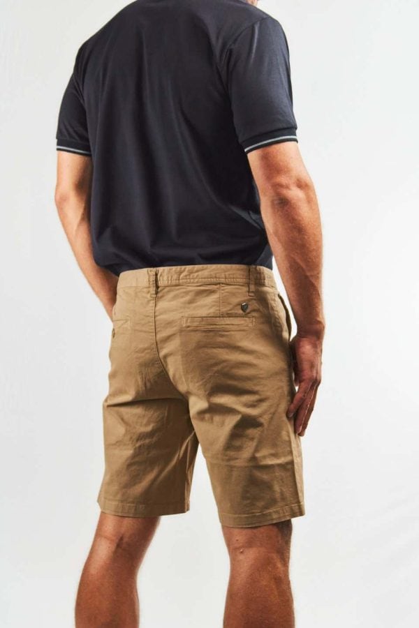 Bermuda chino camel  algodón y spandex