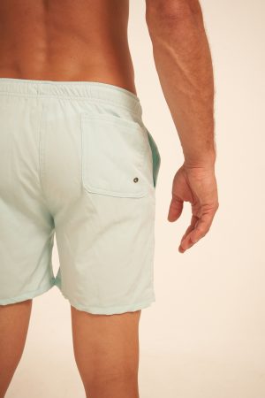 Short de baño celeste liso