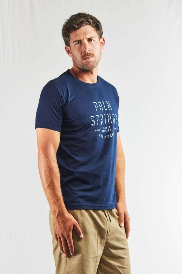 Remera azul marino de algodón