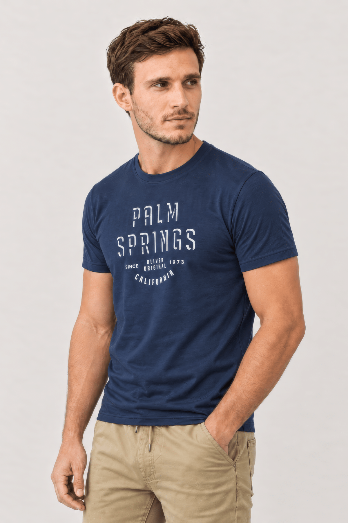 Remera azul marino de algodón