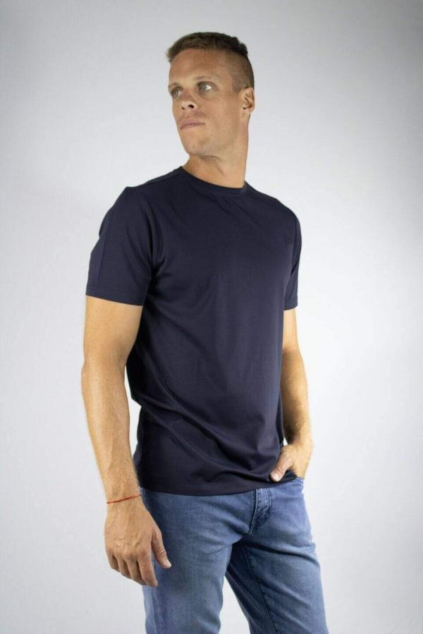 Remera azul marino tela premium