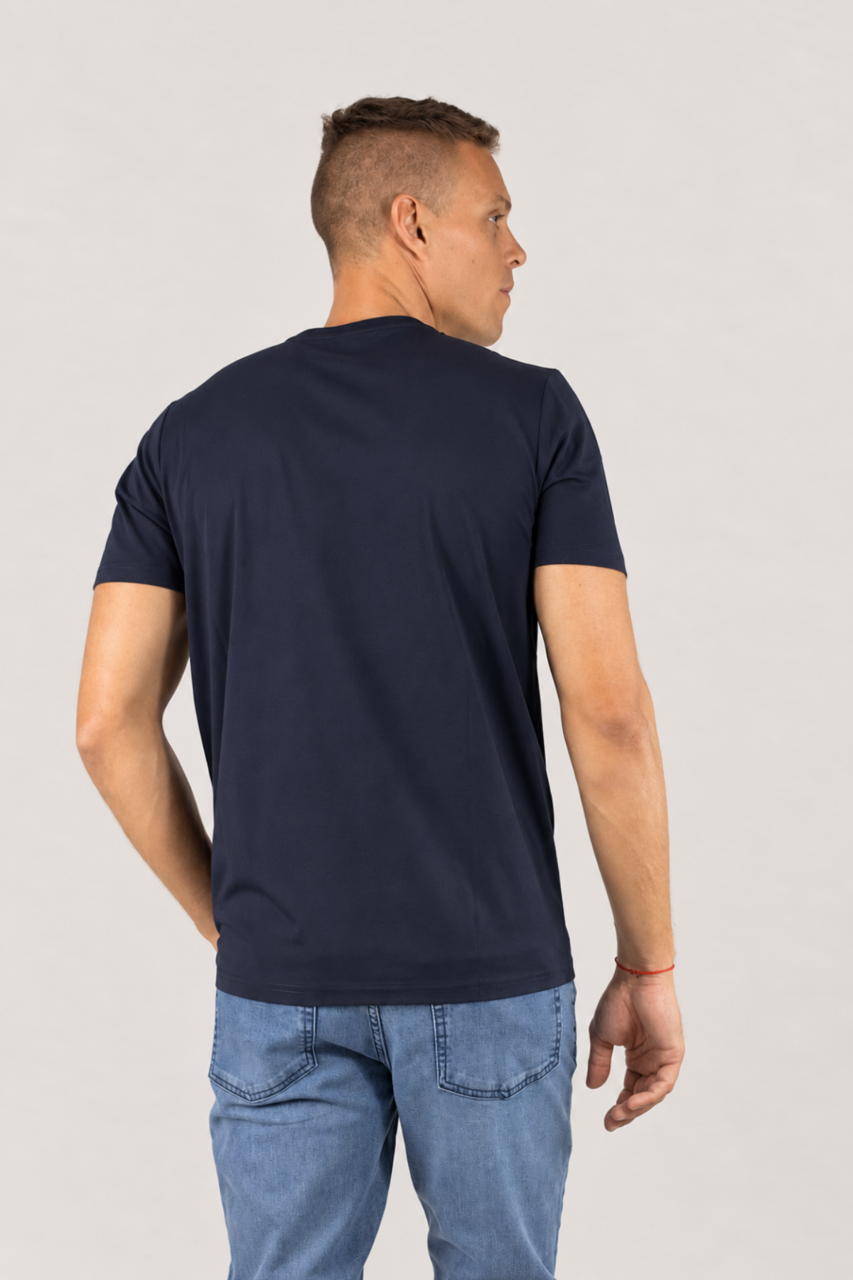 Remera azul marino tela premium