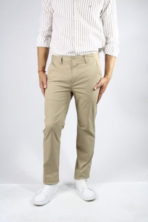 Pantalón chino color beige