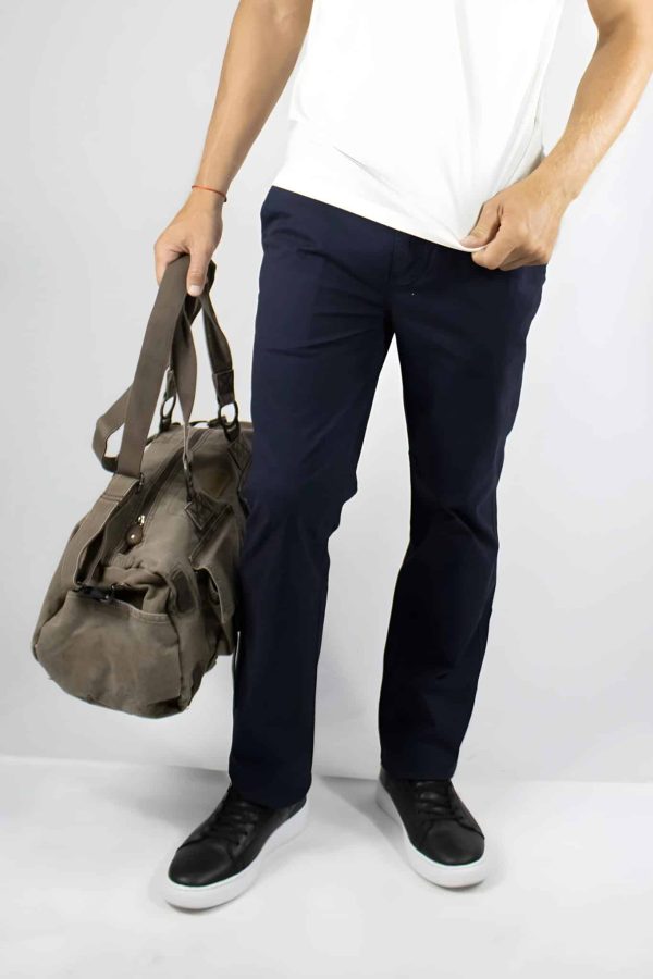 Pantalón chino color azul marino