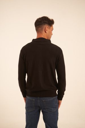 Campera tejida con cierre negra