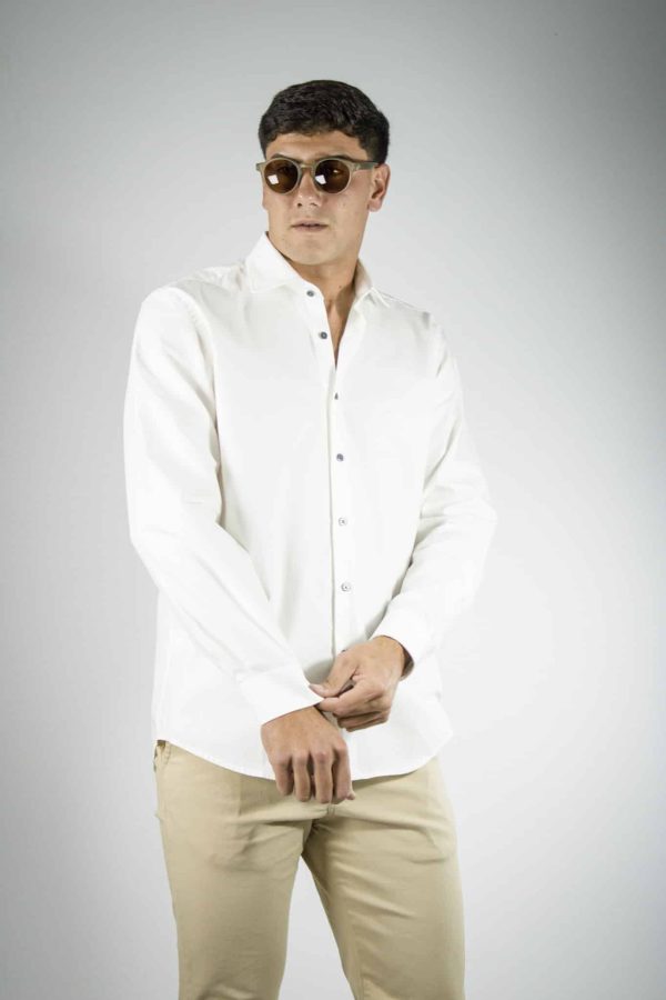 Camisa lisa color crudo 100% algodón