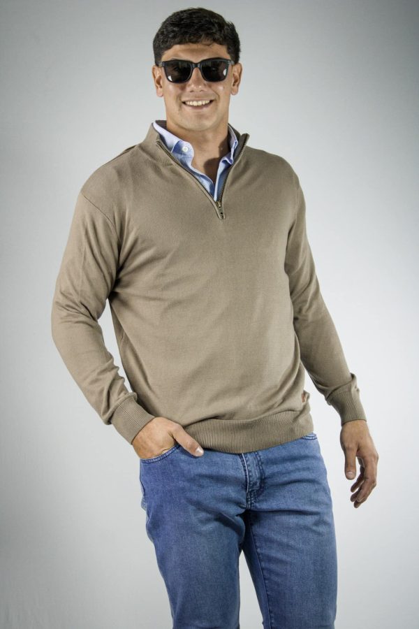 Sweater medio cierre habano