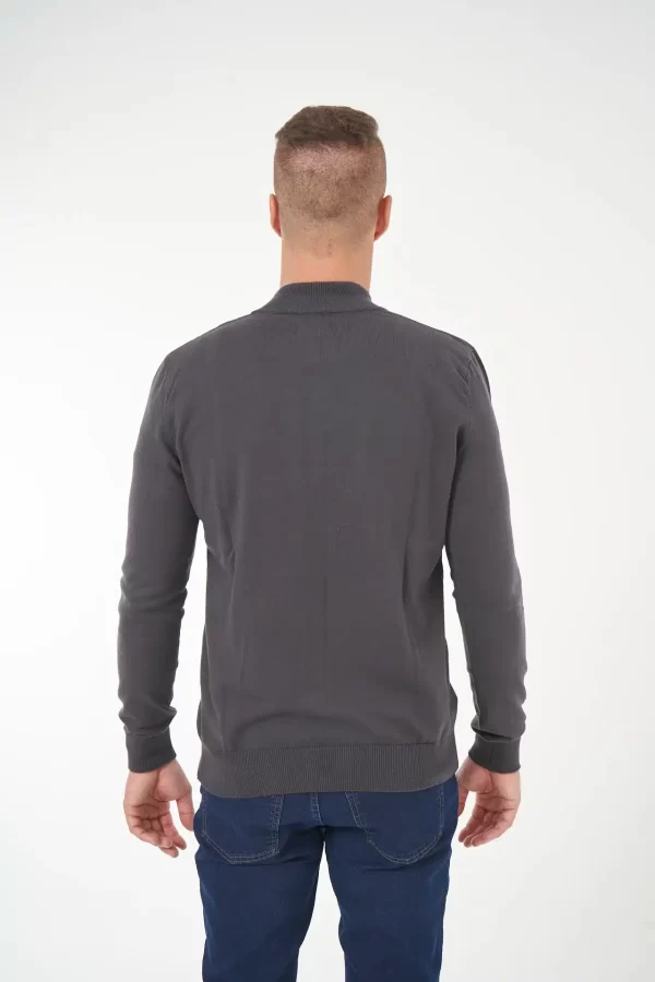 Sweater medio cierre gris medio