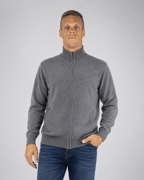 Campera tejida gris oscuro con cierre