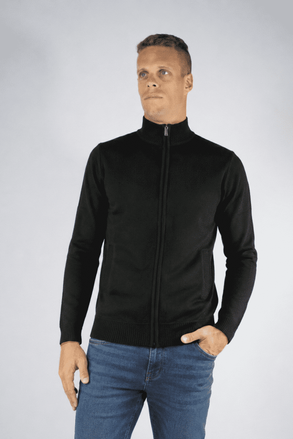 Campera tejida negra con cierre