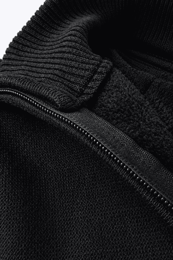 Campera tejida negra con cierre