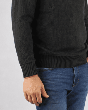 Sweater medio cierre negro bled