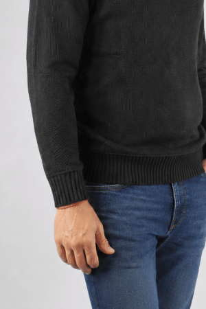 Sweater medio cierre negro bled